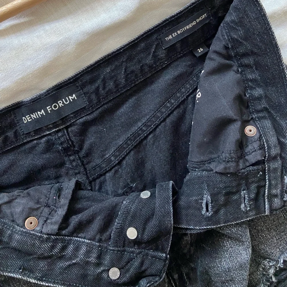Denim Forum Aritzia black distressed jean short - Picture 4 of 6